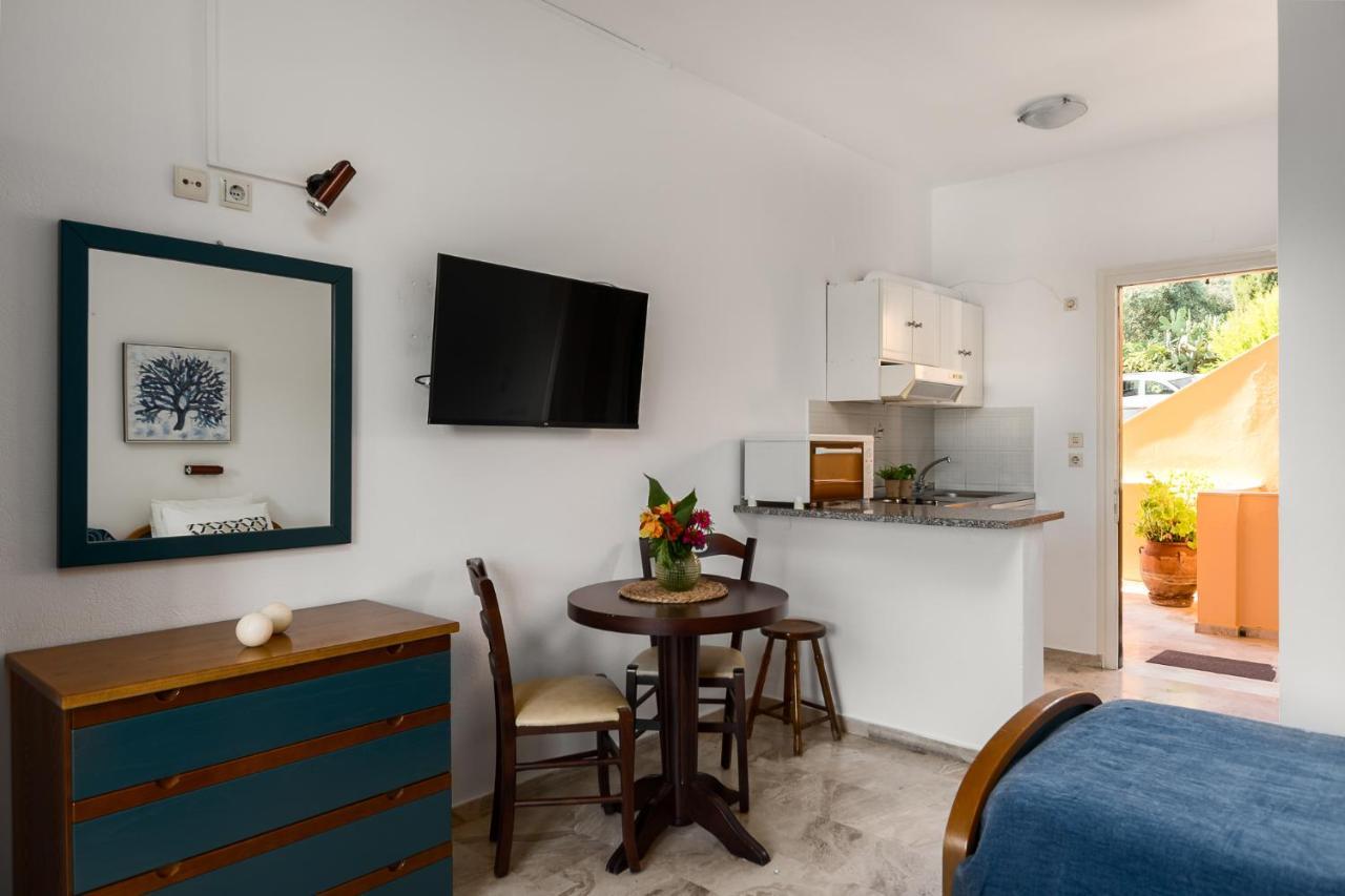 Nikiforos By Konnect, Apartment